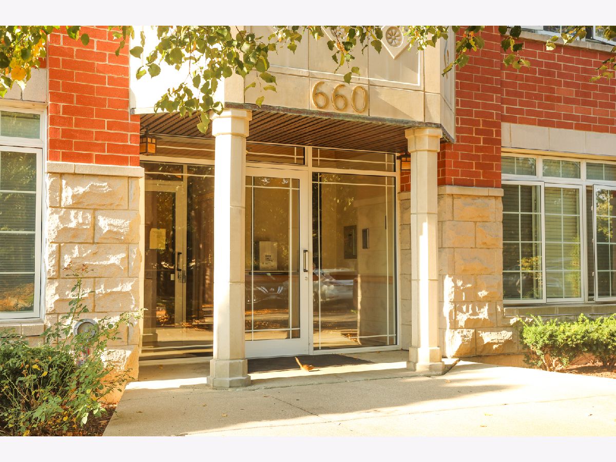 Condominiums Sold Park Point Wheeling Illinois, 660 Mchenry