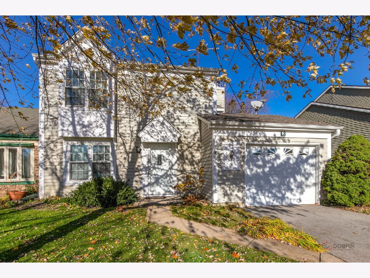 Homes & Condos & Townhomes Rented Cambridge West Mundelein Illinois, 18 Bedford