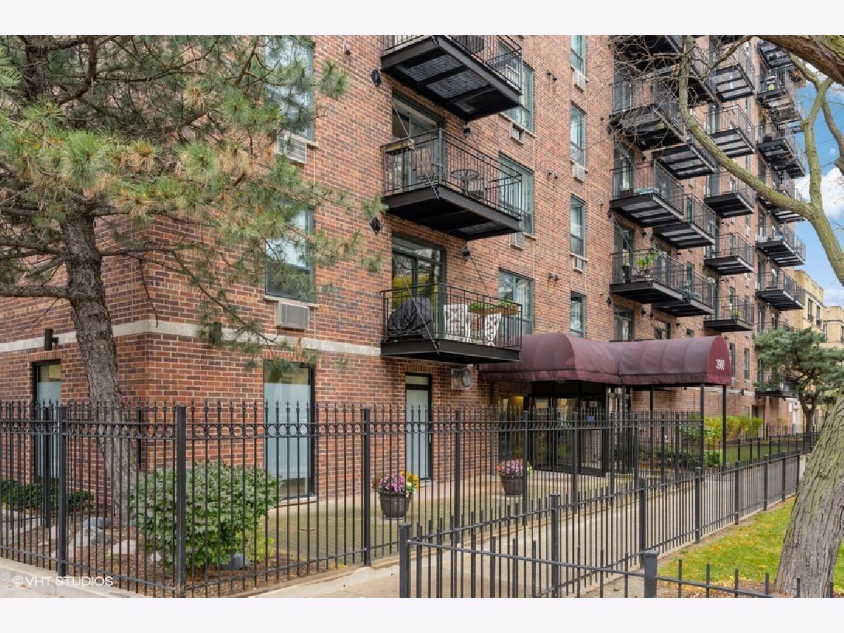 Condominiums Sold The Coronado Chicago Illinois, 3900 Pine Grove