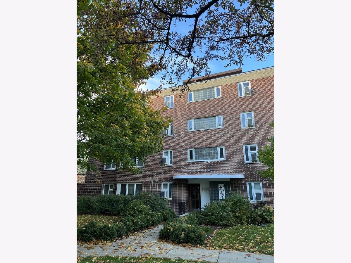 Condominiums Sold River Forest Garden River Forest Illinois, 7206 Oak
