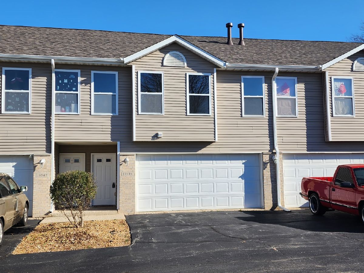 Rented Poplar Grove Illinois, 13545 Harvest