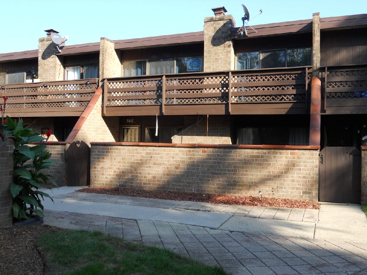 Condos & Townhomes Sold Kennington Square Elgin Illinois, 508 Kenneth