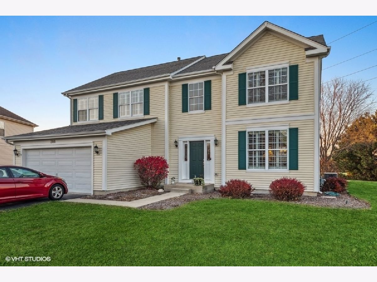 Homes Sold Walk Up At The Park Crystal Lake Illinois, 288 Talismon