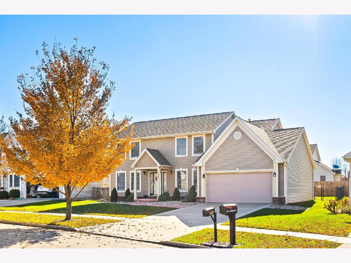 Homes Sold White Eagle South Bloomington Illinois, 3303 Clairbridge