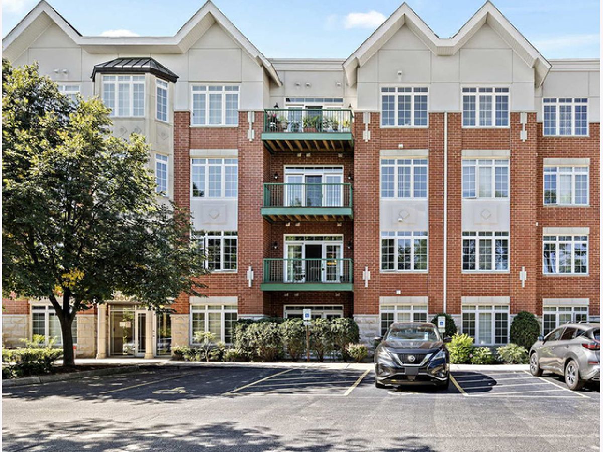 Condominiums Sold Park Point Wheeling Illinois, 660 Mchenry