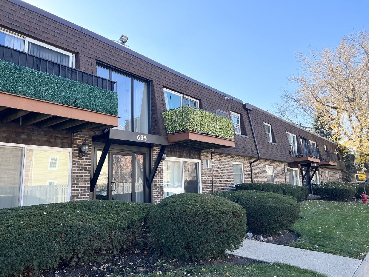 Condominiums Sold Fireside Terrace Buffalo Grove Illinois, 695 Grove