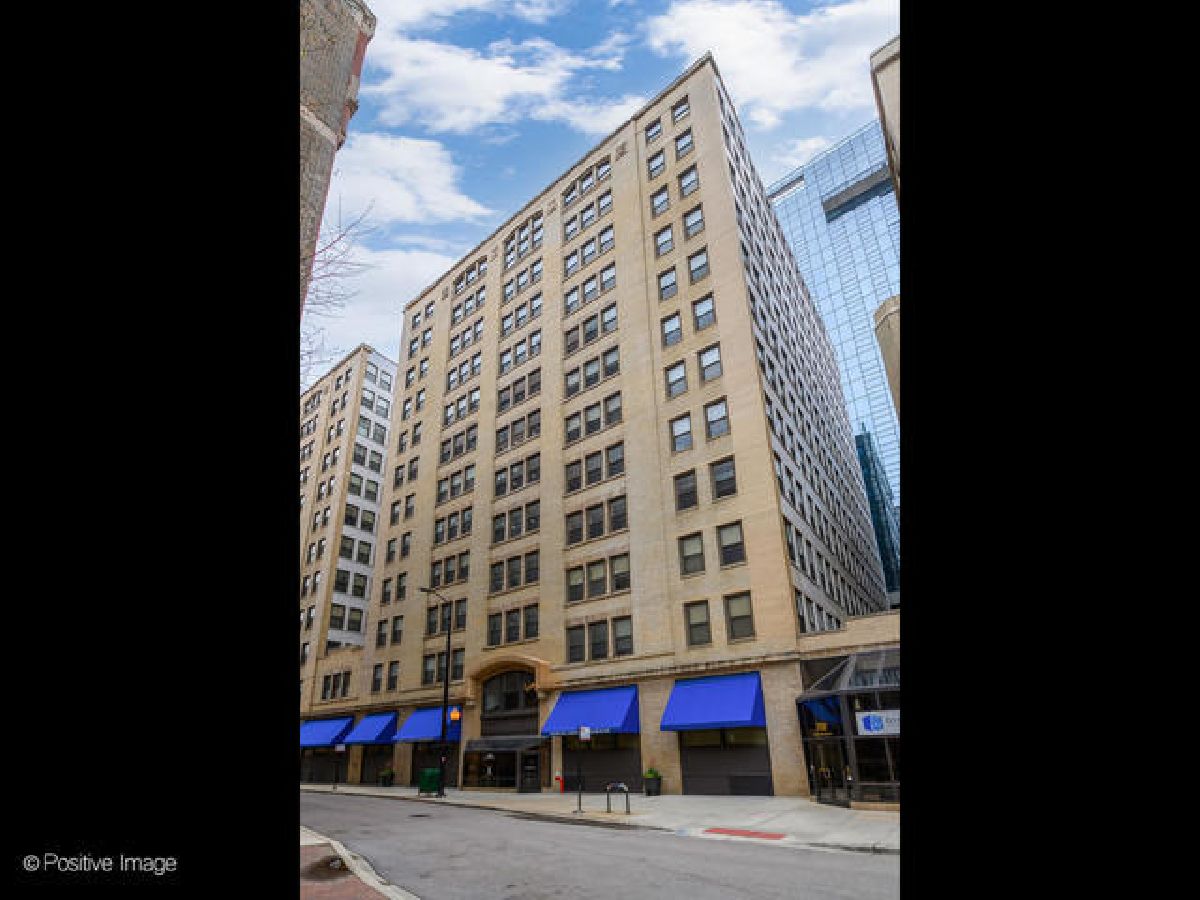 Condominiums Rented Printers Square Chicago Illinois, 740 Federal