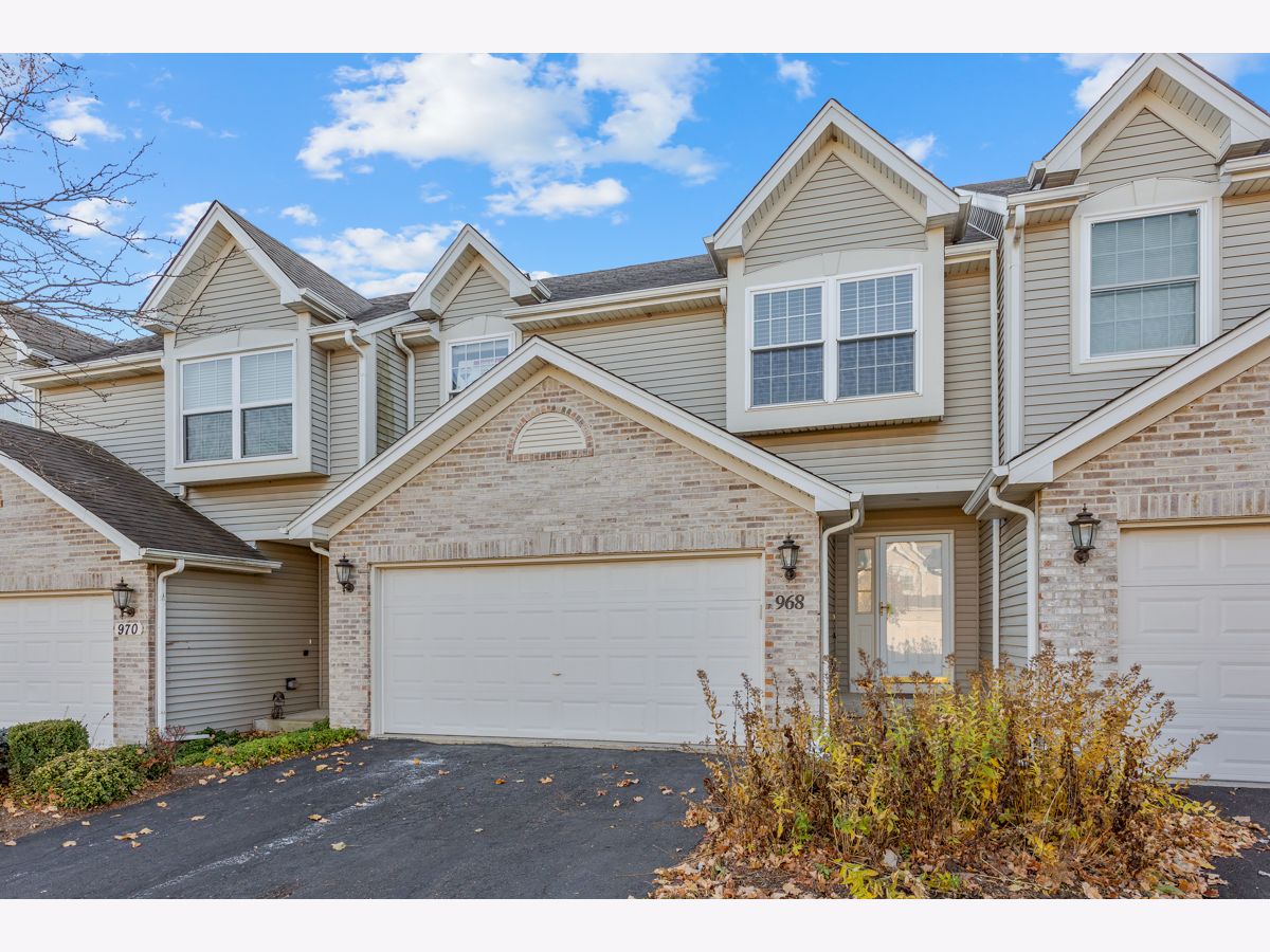 Townhomes Sold Windstone Crossing Lake In The Hills Illinois, 968 Viewpoint