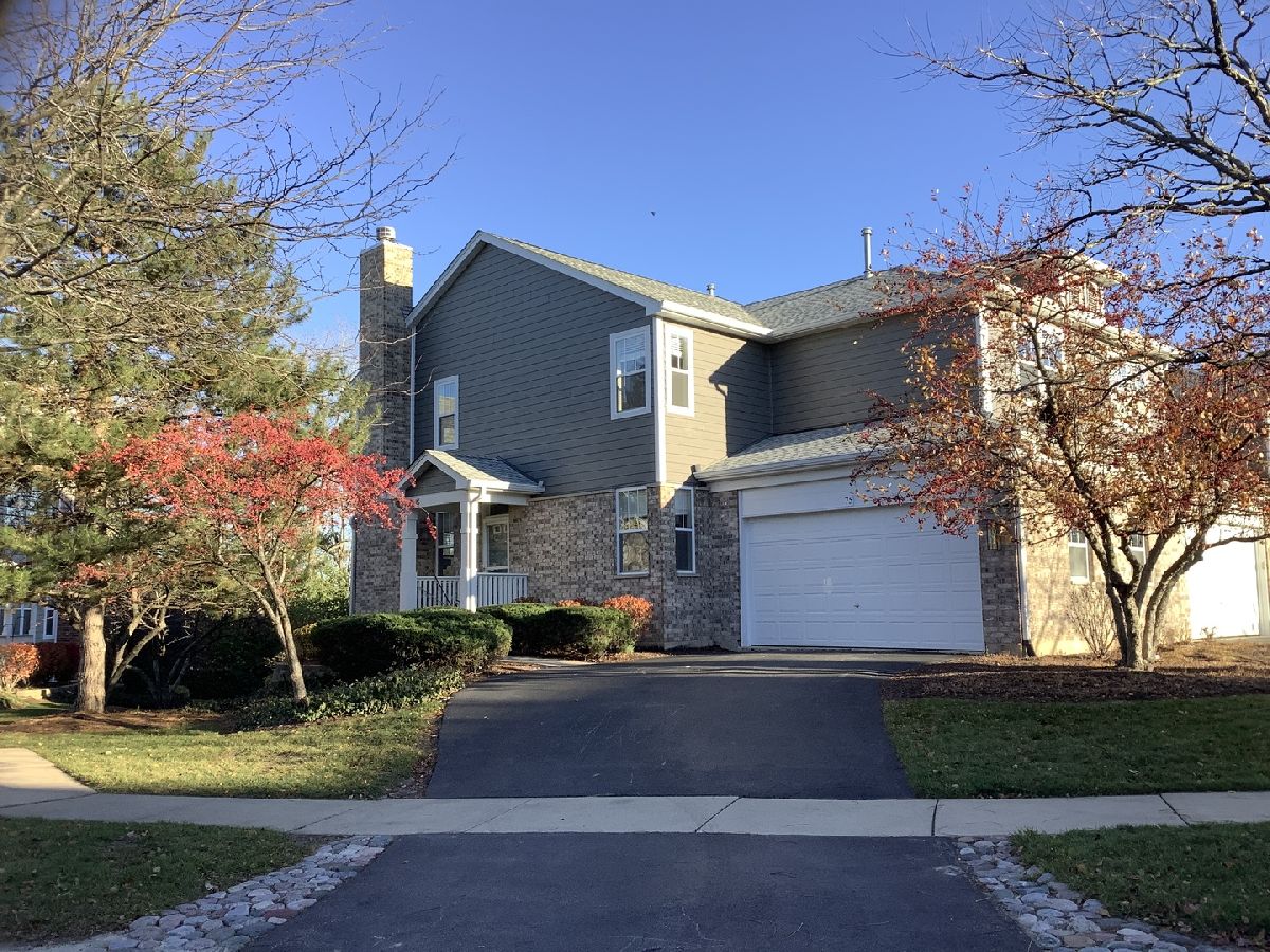 Townhomes Rented Baker Hill Glen Ellyn Illinois, 75 Woodview