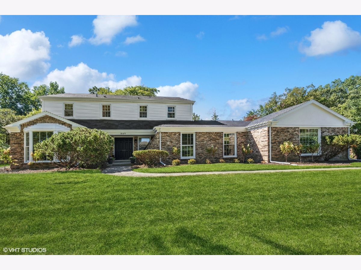 Homes Sold North Trail Deerfield Illinois, 945 North