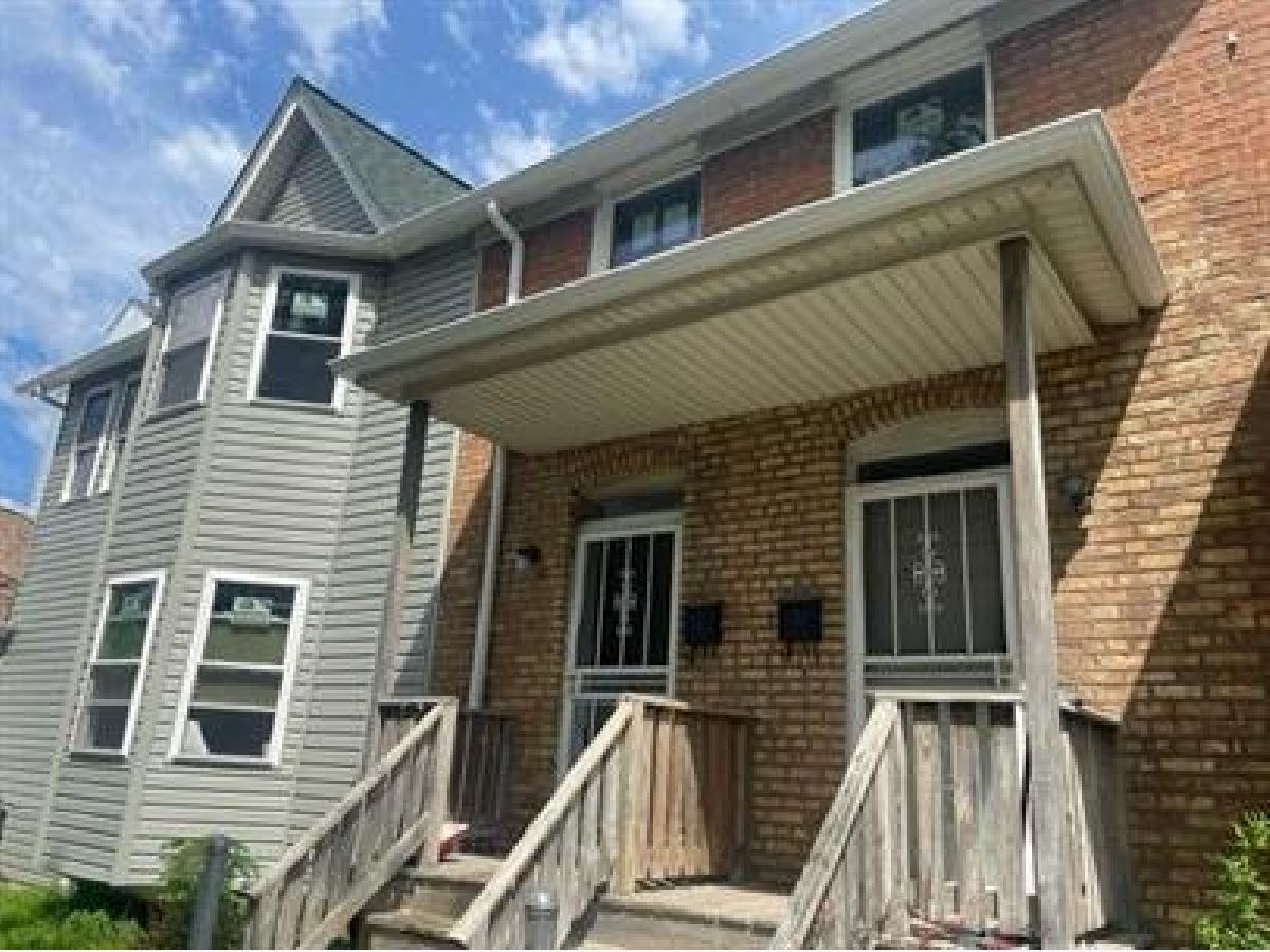 Homes & Condos & Townhomes Rented Canaryville Chicago Illinois