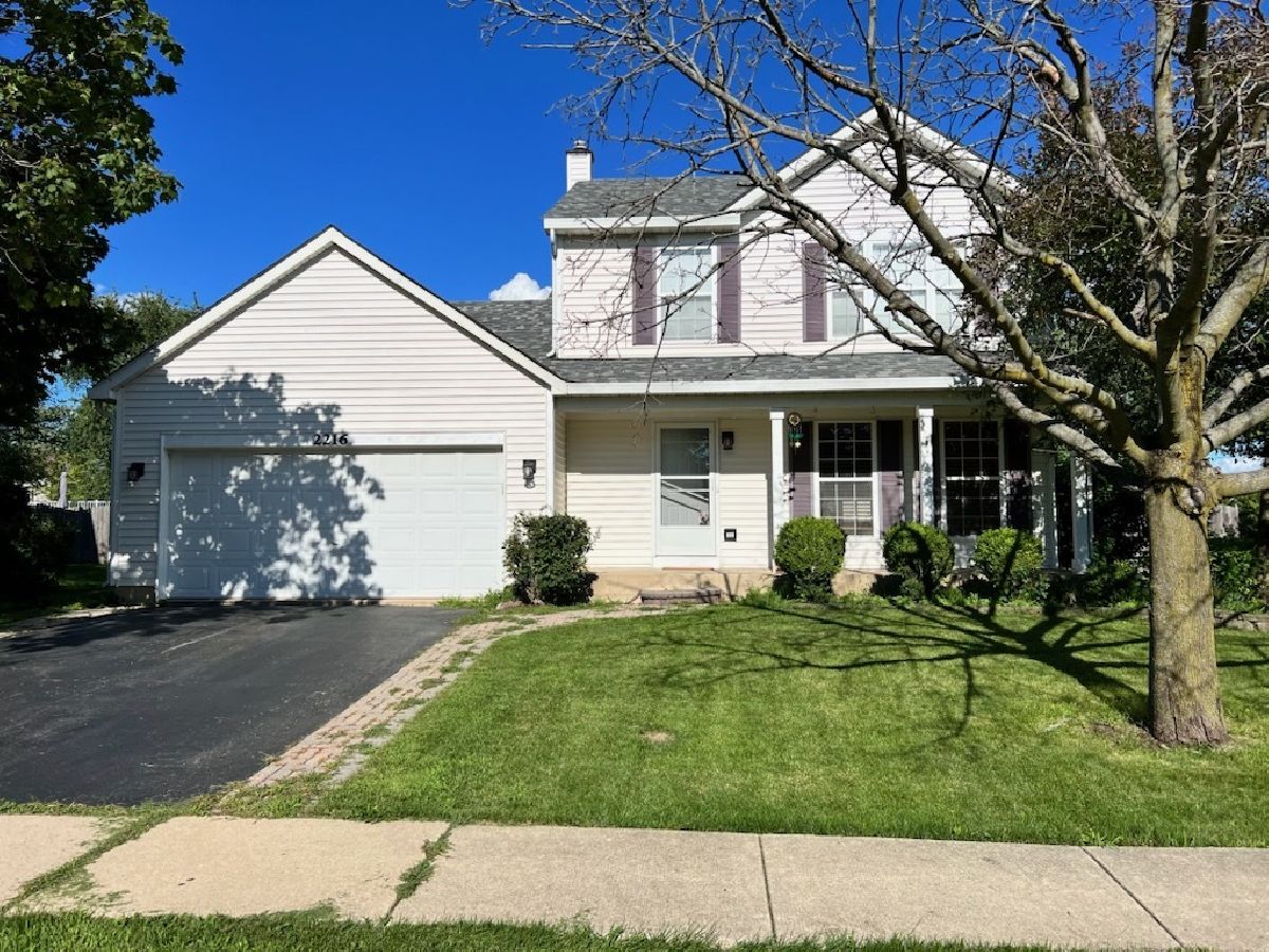 Townhomes & Homes Sold Woodbridge Elgin Illinois, 2216 Cottonwood