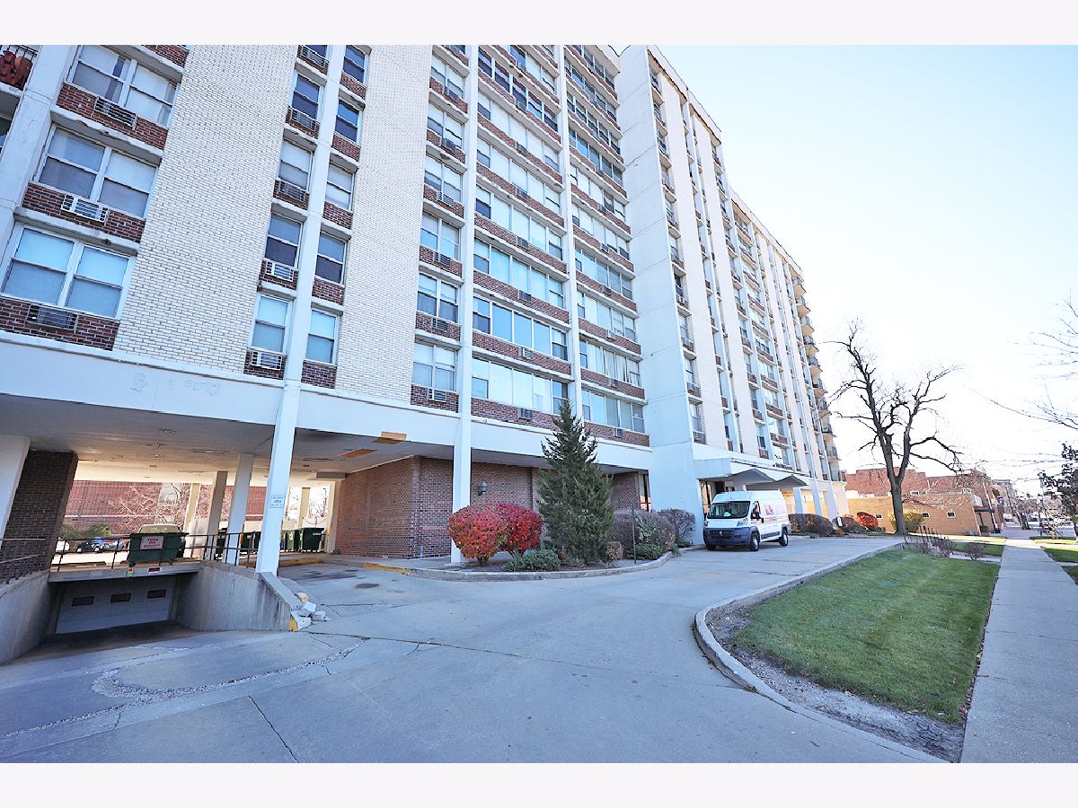 Condominiums Sold Lombard Tower Lombard Illinois, 33 Main