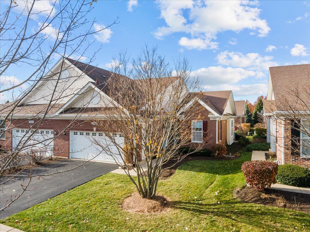 Townhomes Sold Hampton Park Naperville Illinois, 2866 Bond