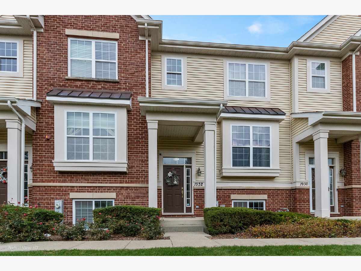 Townhomes Sold Willow Place Wheeling Illinois, 1932 Potomac