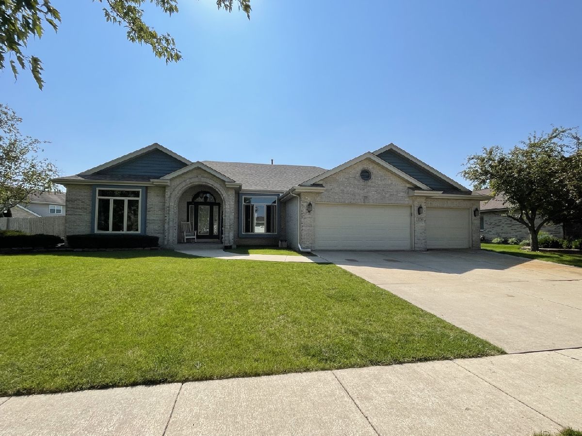 Homes & Townhomes Sold Wellington New Lenox Illinois, 2150 Thames River
