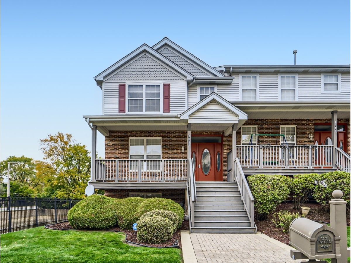 Townhomes Sold Lancaster Square Lombard Illinois, 1012 Kufrin