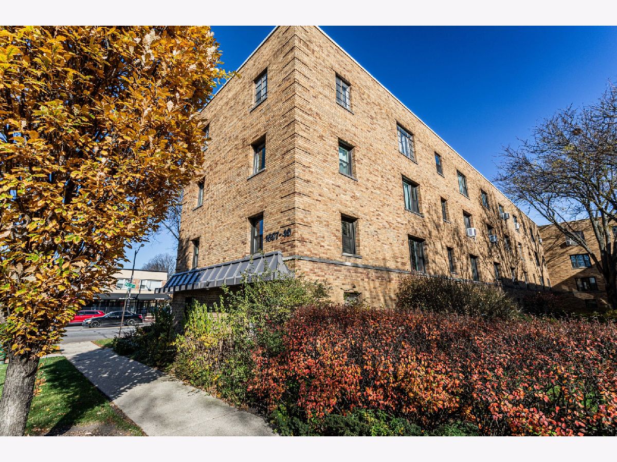 Condominiums Sold Norway House River Forest Illinois, 1557 Monroe