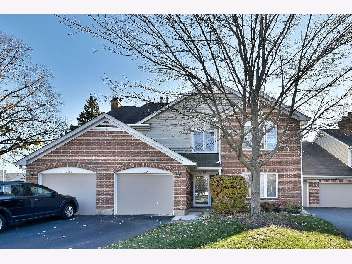Townhomes & Condos & Homes Sold Arlington On The Ponds Arlington Heights Illinois, 1504 Kendal