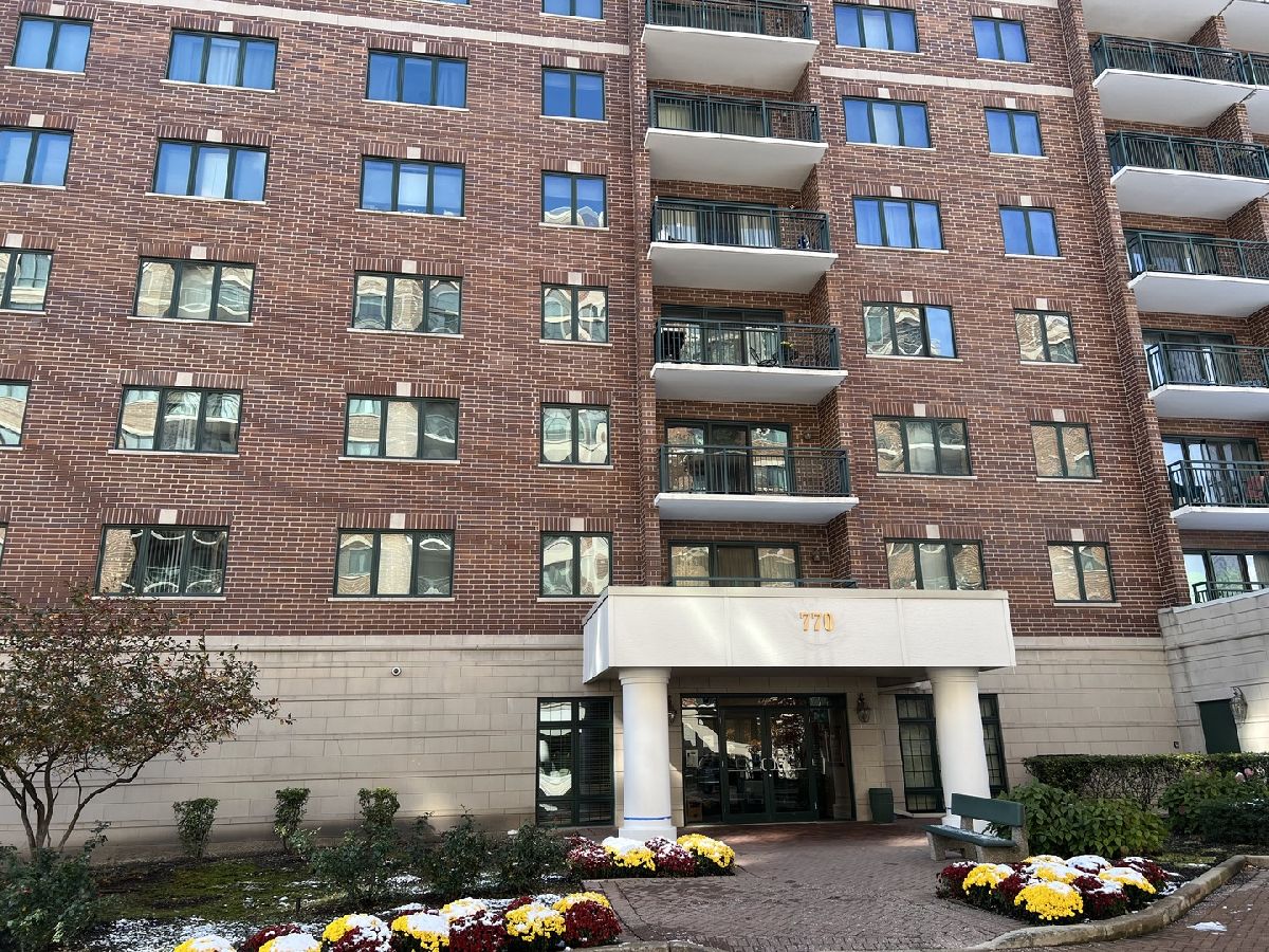 Condominiums Sold Library Courte Des Plaines Illinois, 770 Pearson