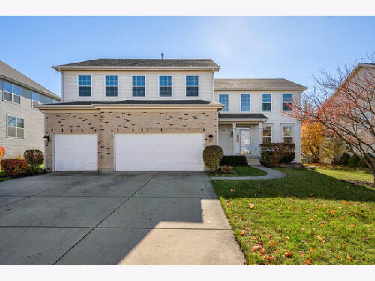 Homes Sold Barclay Estates Bolingbrook Illinois, 729 Lindsey