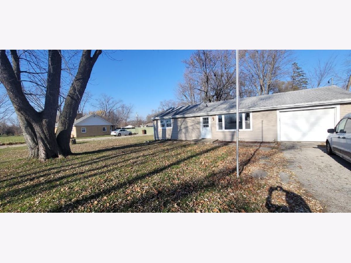  Rented Machesney Park Illinois, 8313 Shore