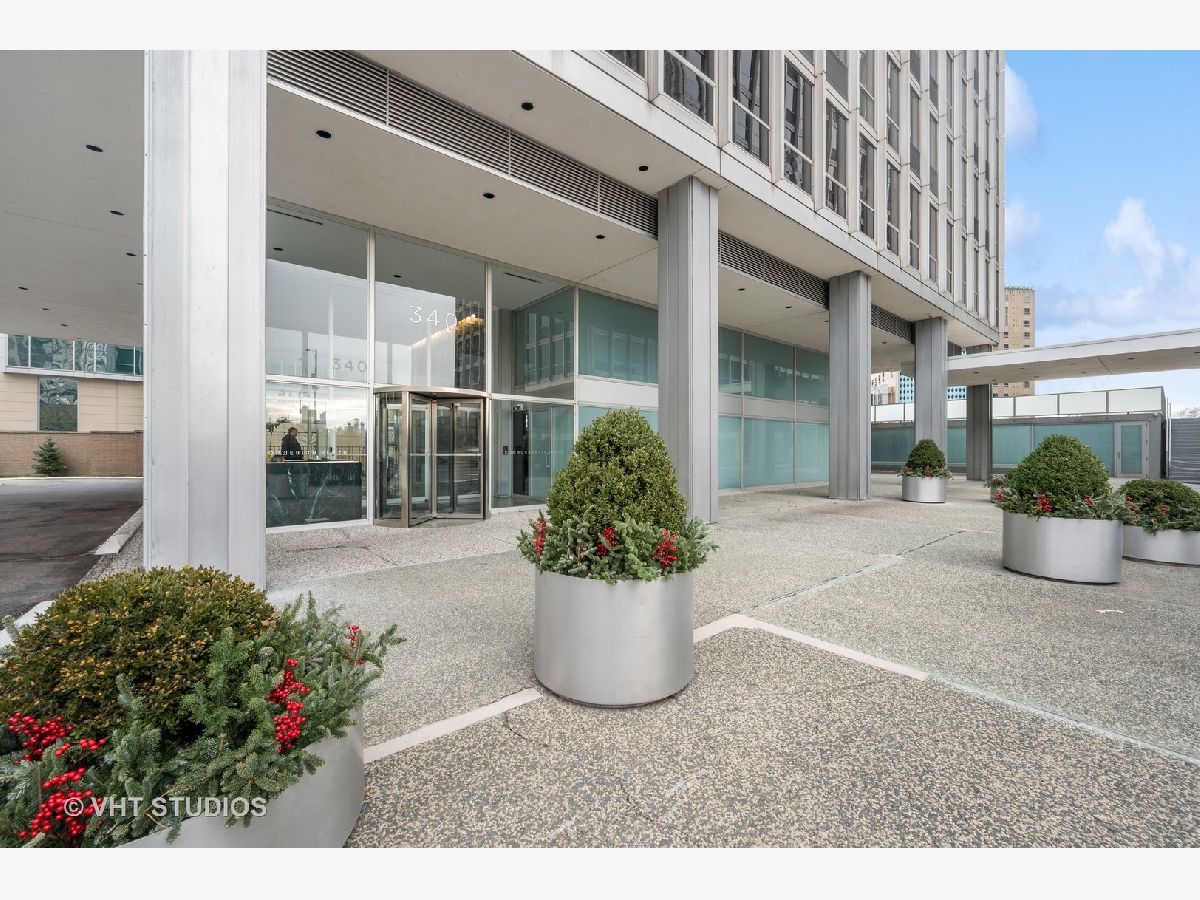 Condominiums Sold Commonwealth Plaza Chicago Illinois, 340 Diversey