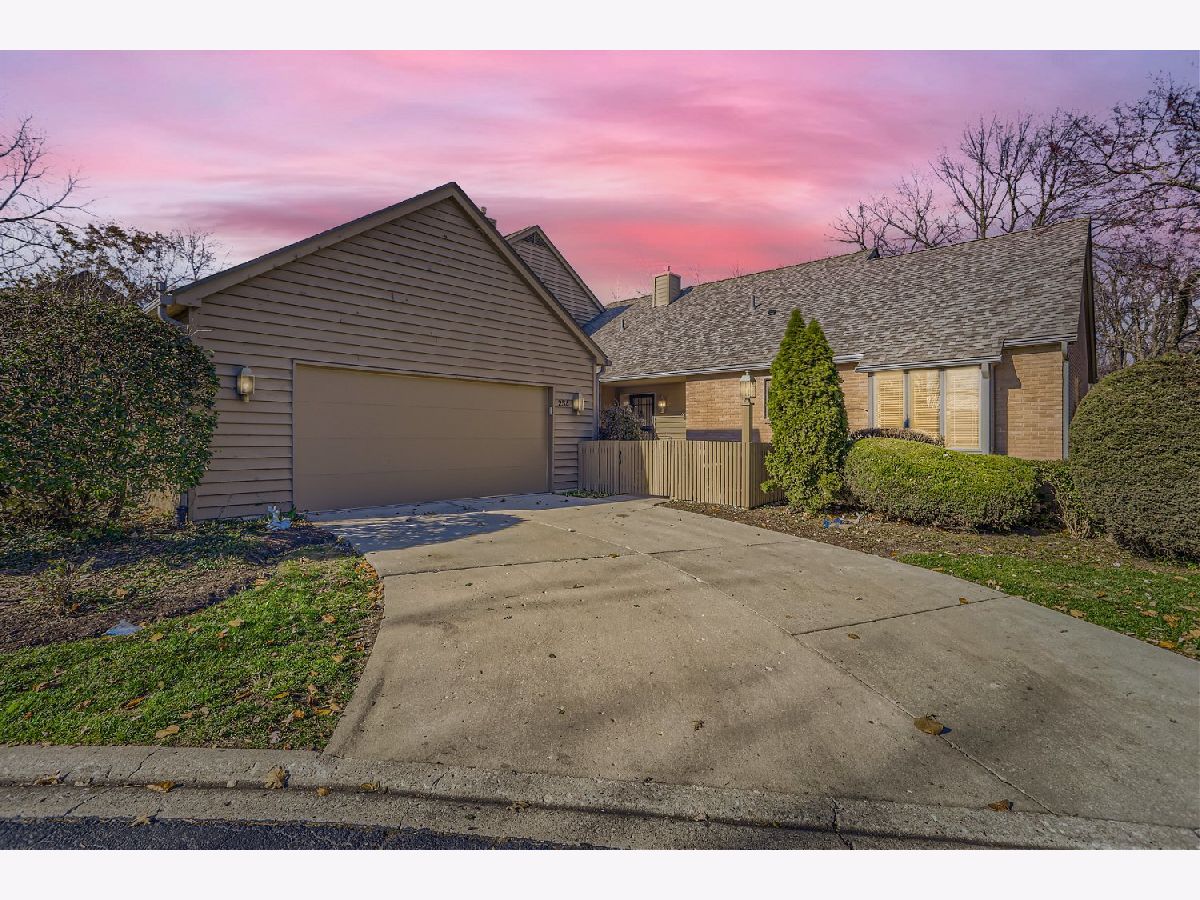 Condos & Townhomes Sold Spring Cove Elgin Illinois, 254 Spring Cove