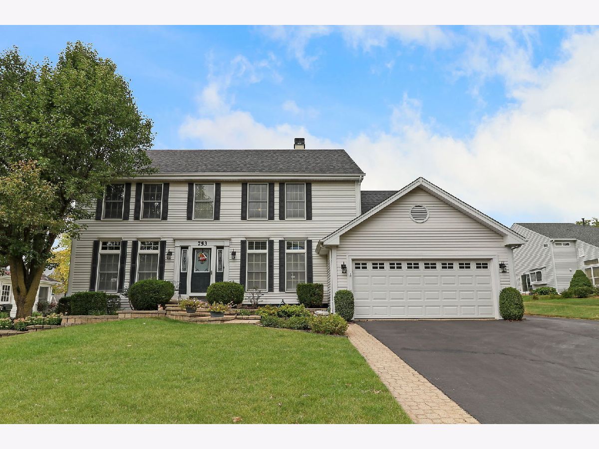 Homes Sold Covington Cove Carol Stream Illinois, 753 Provincetown