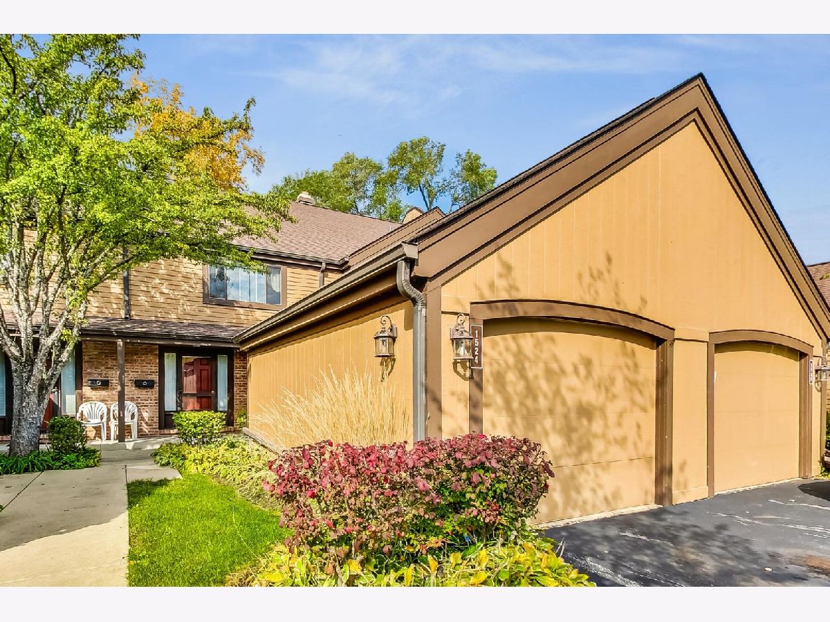 Townhomes & Homes Sold Crossings Buffalo Grove Illinois, 1524 Anderson