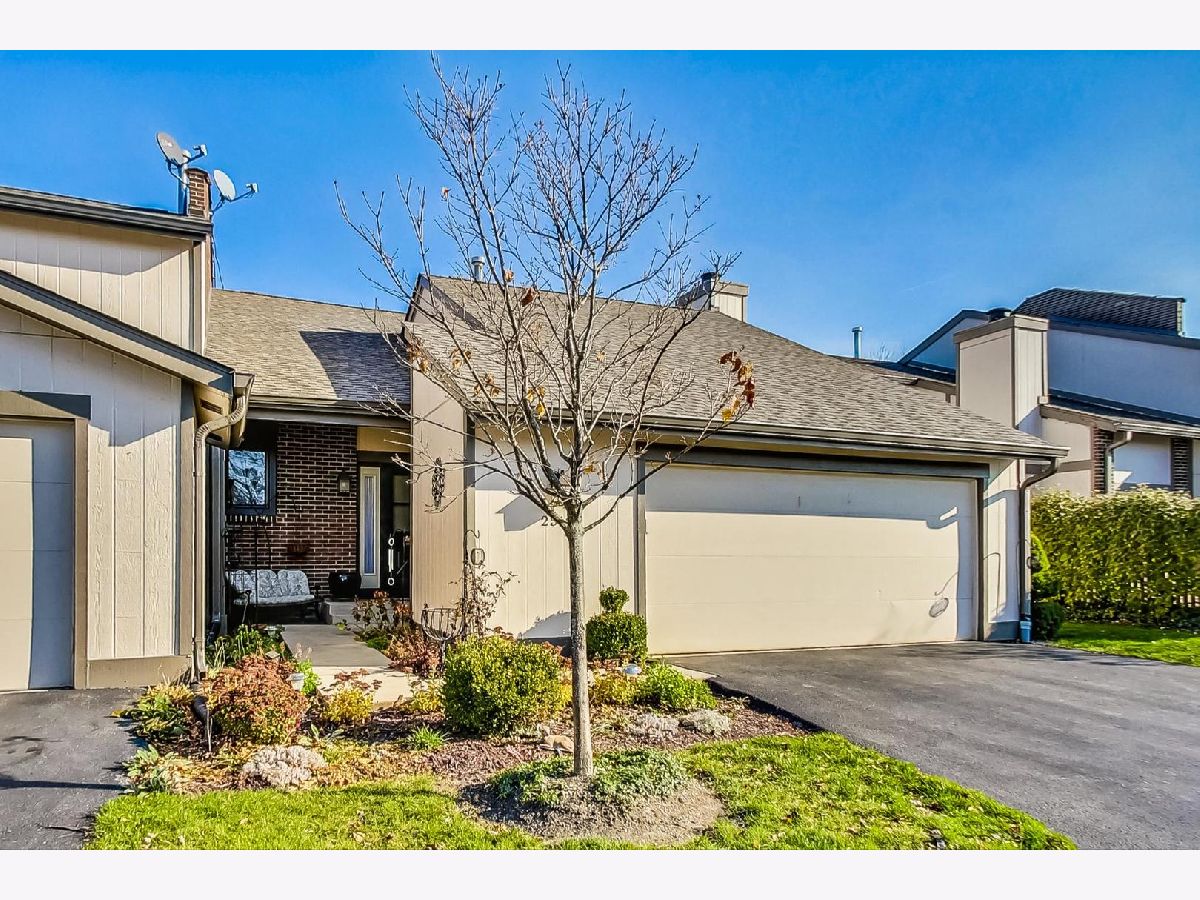 Townhomes & Condos & Homes Sold Meadow Edge Rolling Meadows Illinois, 2518 Yarrow