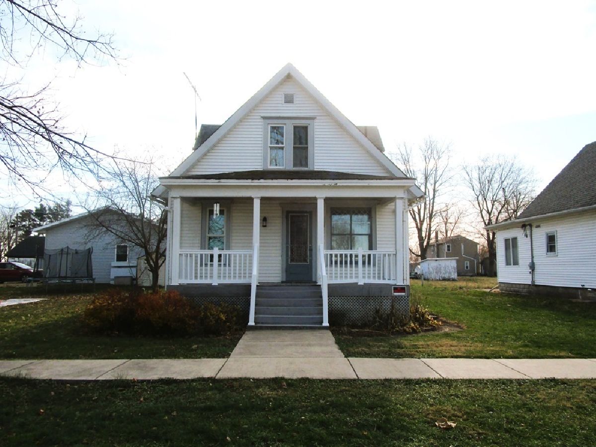  Sold Compton Illinois, 119 Chestnut
