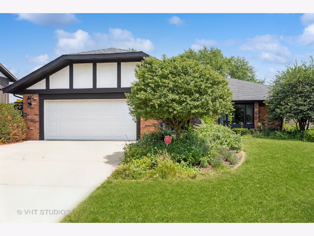 Homes & Townhomes Sold Wedgewood Orland Park Illinois, 14061 Putney