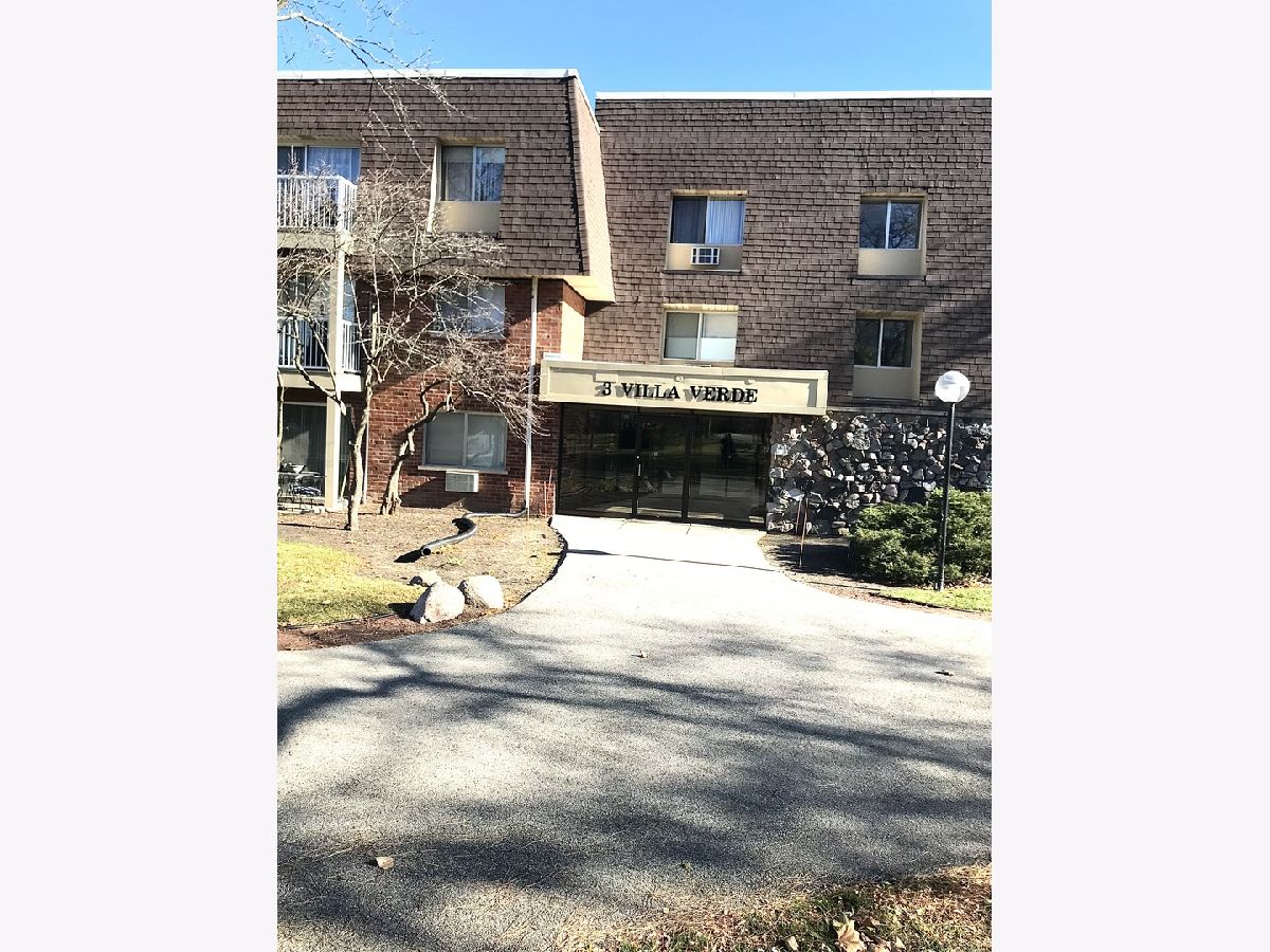 Condominiums Rented Villa Verde Buffalo Grove Illinois, 3 Villa Verde