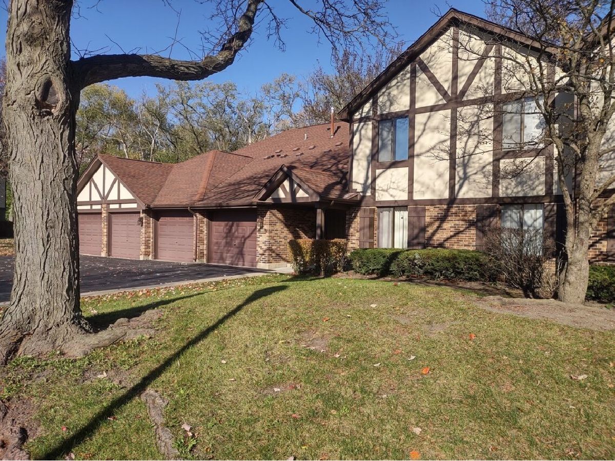 Condominiums Sold Lake Of The Winds Wheeling Illinois, 1021 Harbour