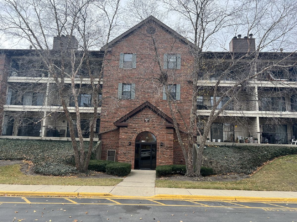 Condominiums Sold Chatham East Buffalo Grove Illinois, 661 Hapsfield