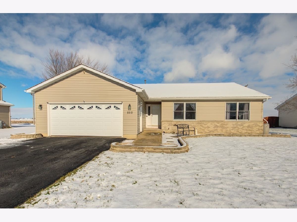 Townhomes & Homes Sold Illowa Farms Somonauk Illinois, 550 Moore