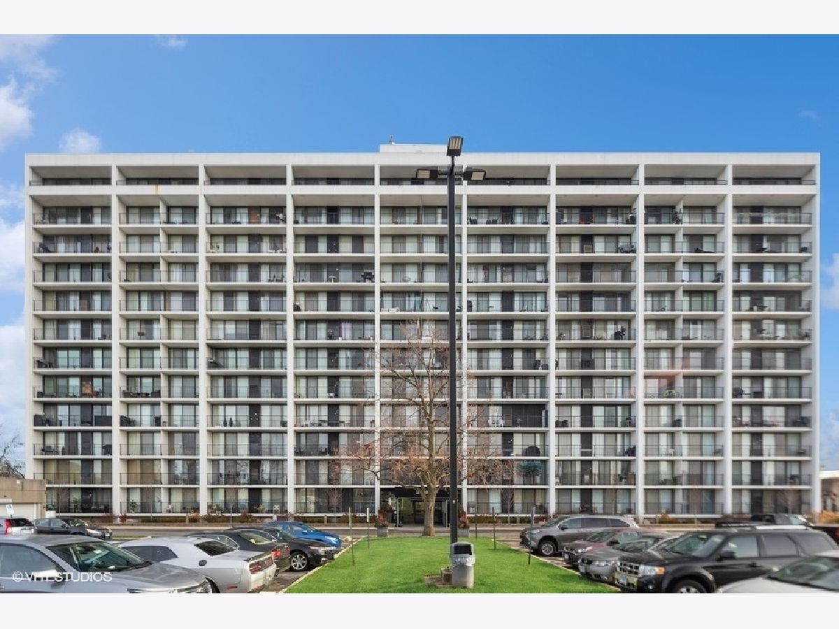 Condominiums Sold Cove Landing Lombard Illinois, 2005 Finley