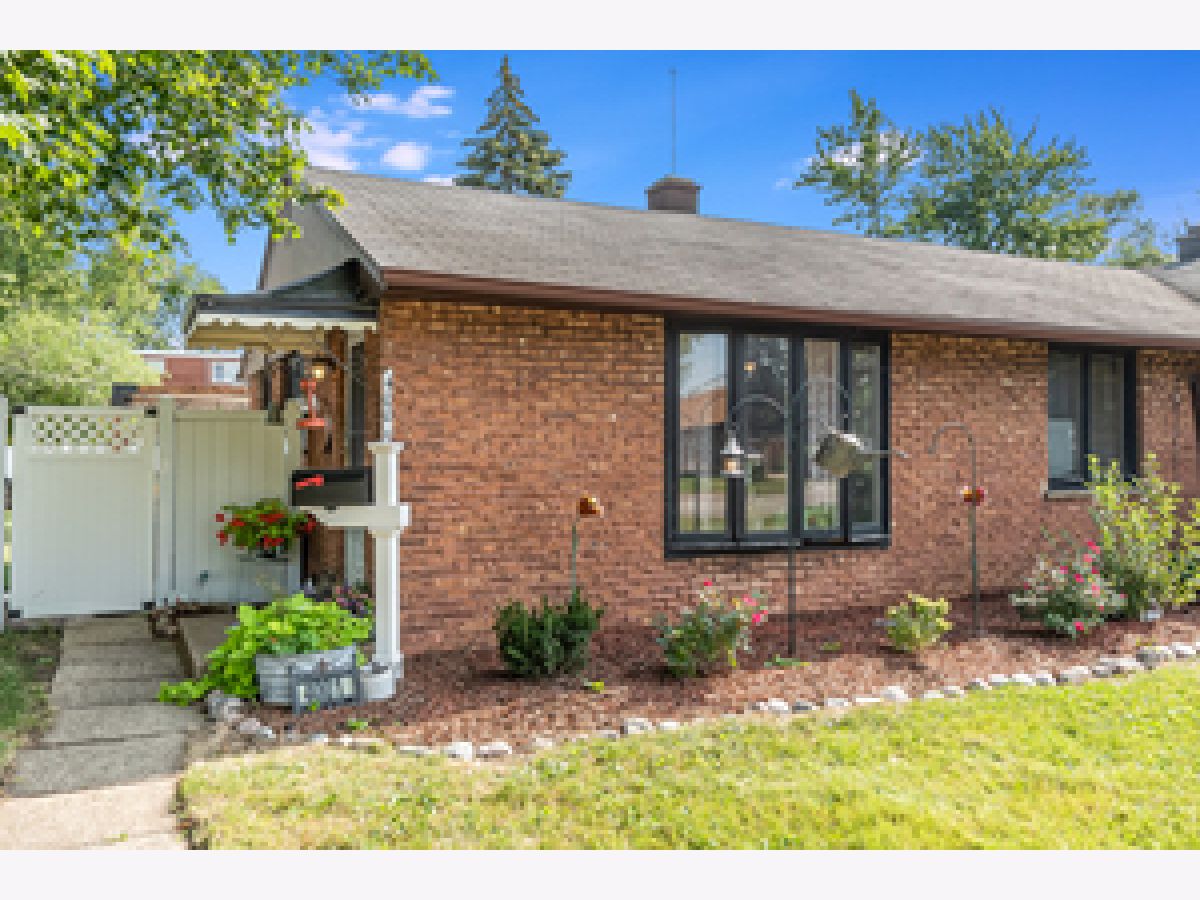  Rented Hometown Illinois, 4001 90th
