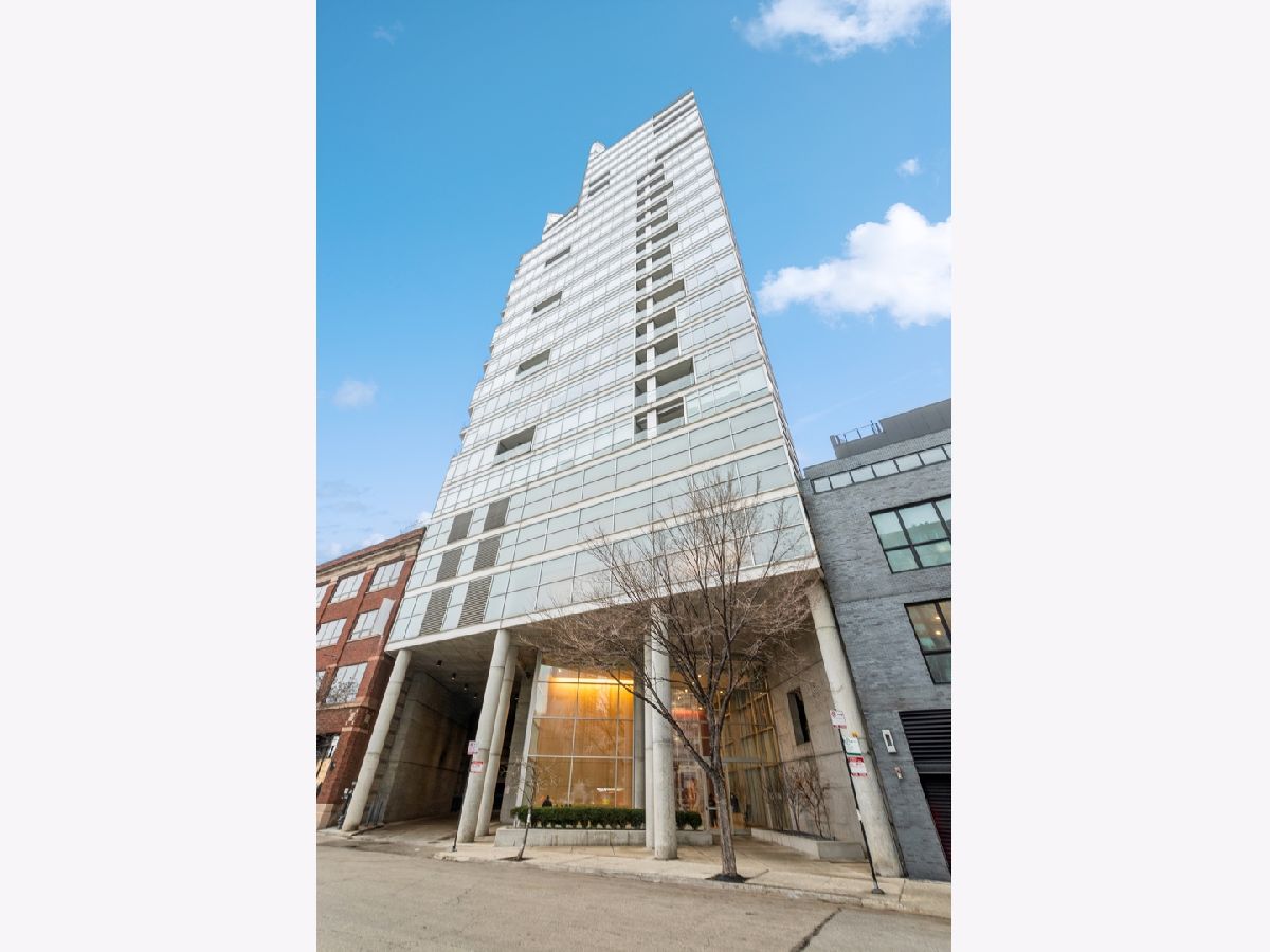Condominiums Sold Erie On The Park Chicago Illinois, 510 Erie