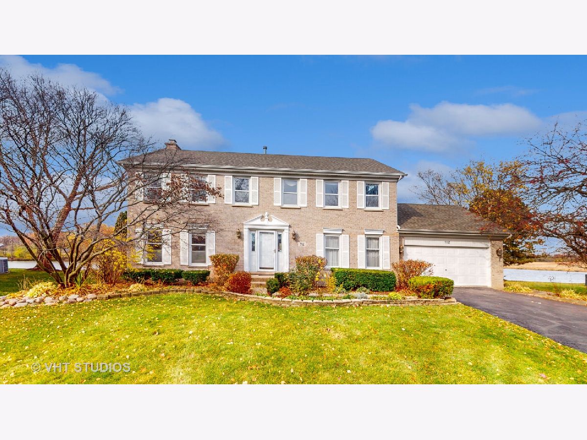 Homes Rented Heatherstone Palatine Illinois, 712 Victoria