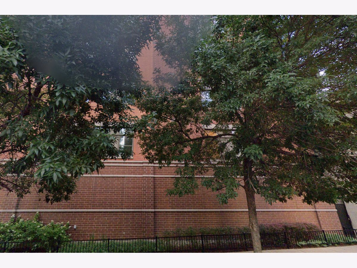 Condos & Townhomes Rented Fulton Station Chicago Illinois, 333 Jefferson
