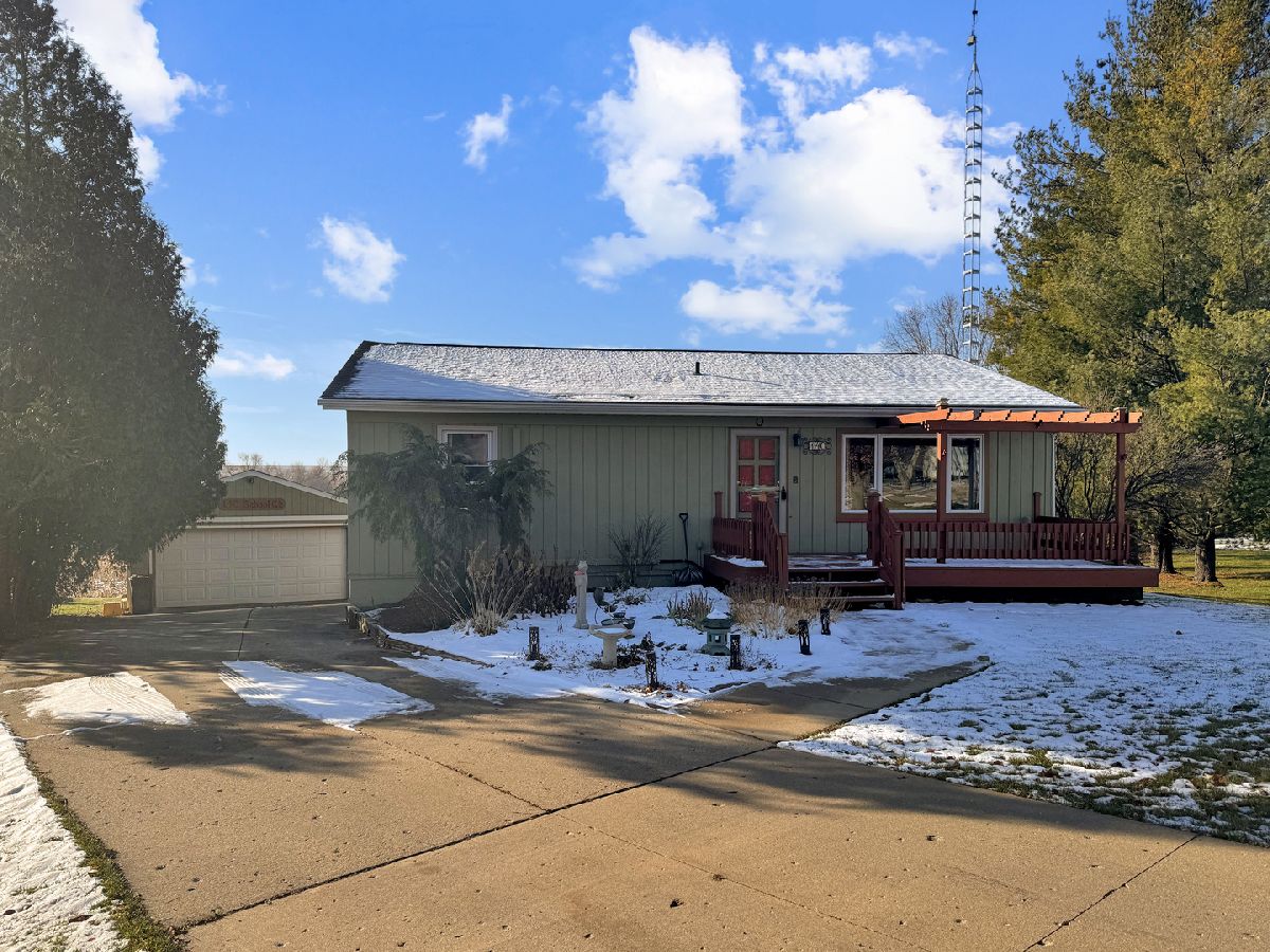  Sold Cedarville Illinois, 140 School