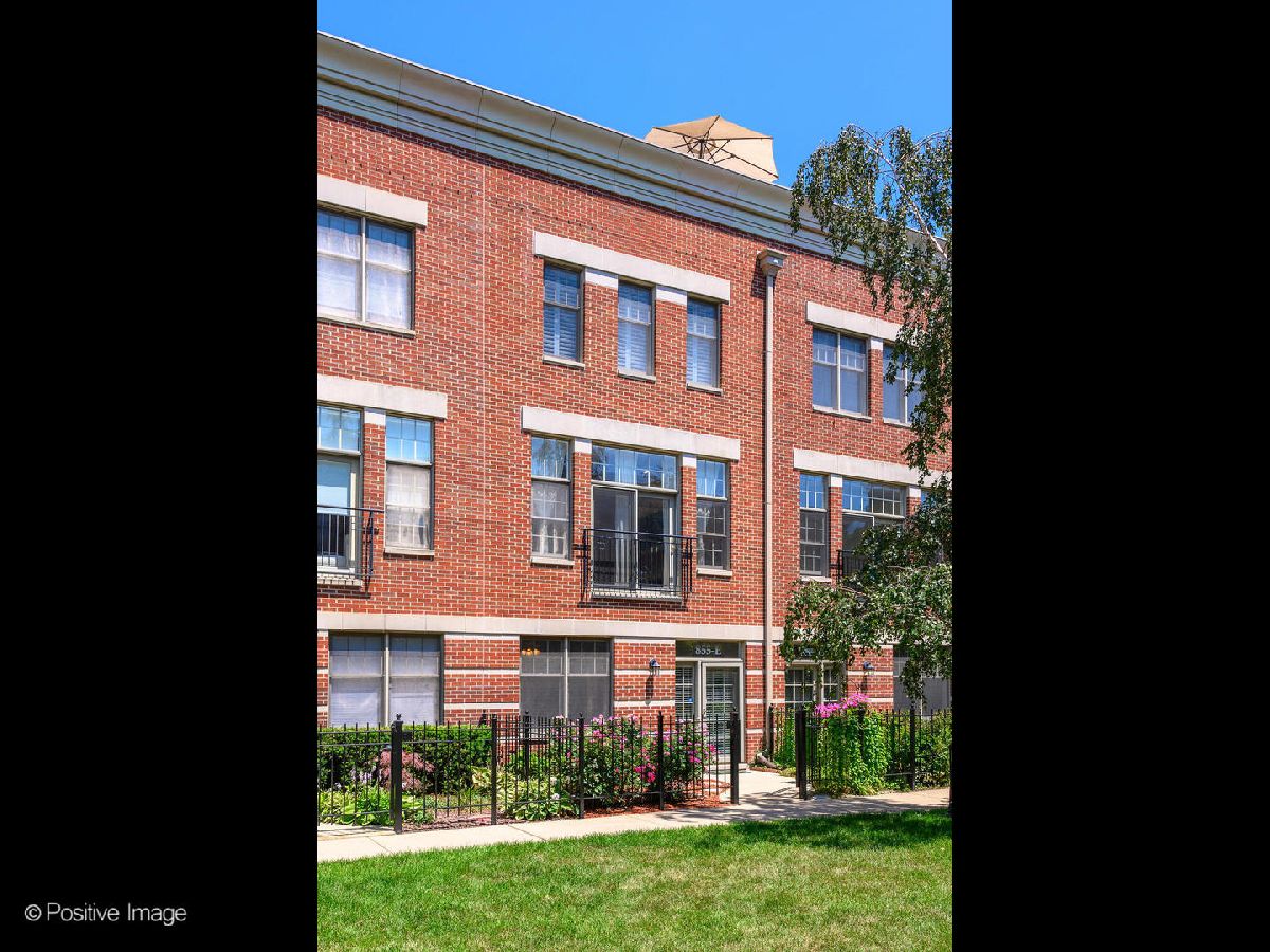Condos & Townhomes Sold St. John's Park Chicago Illinois, 855 May