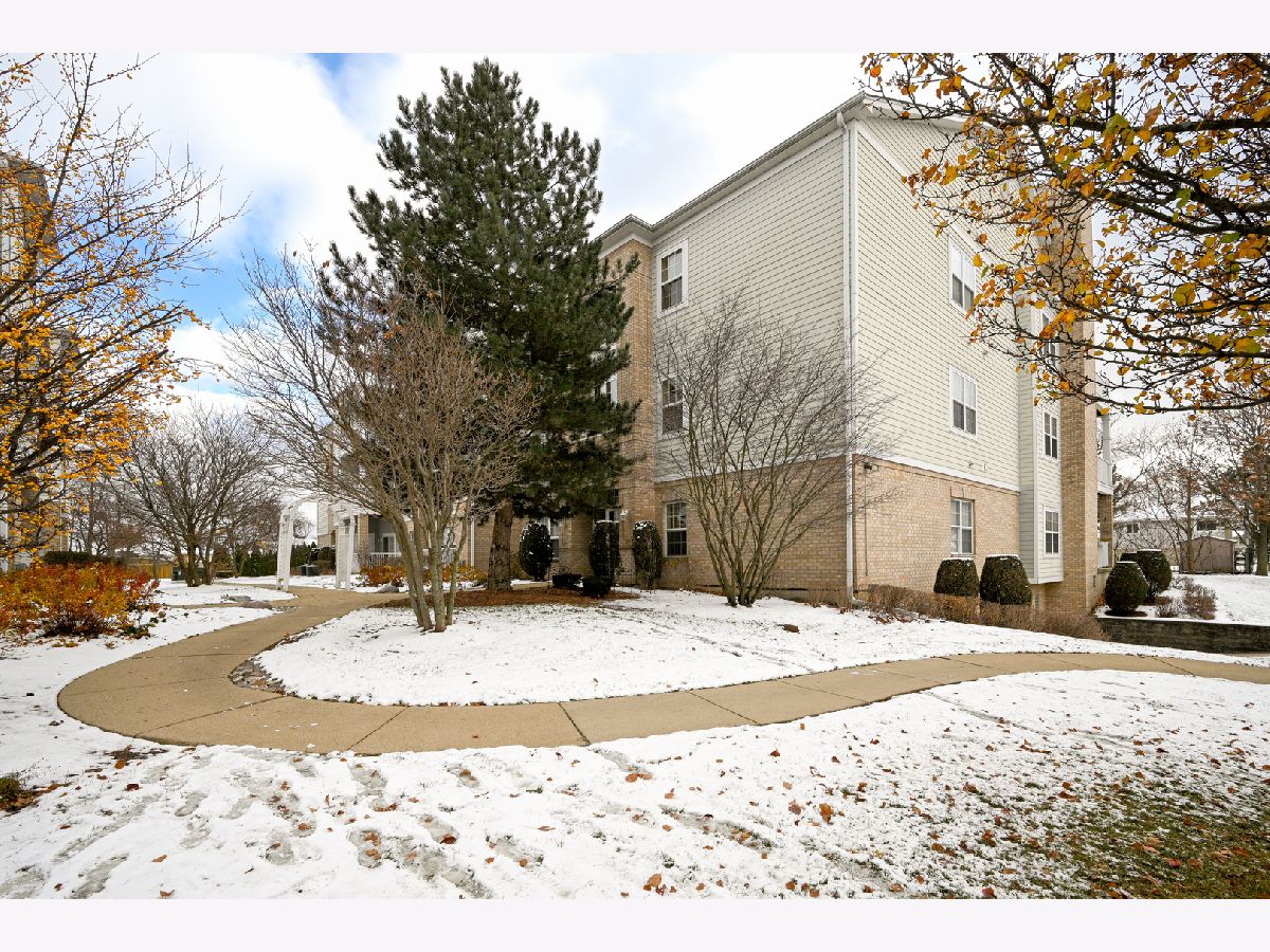 Condominiums Sold Lakeview Place Addison Illinois, 1275 Lake