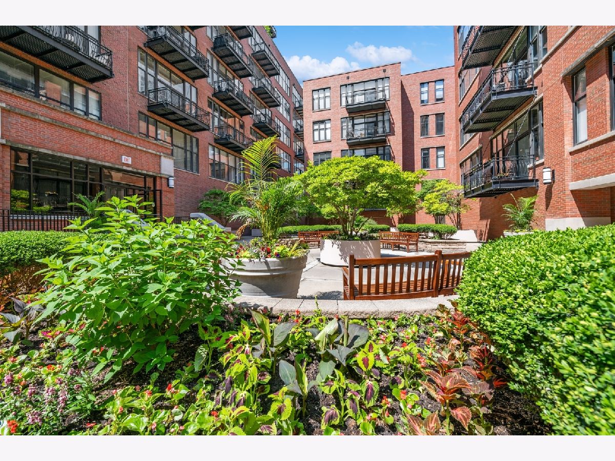 Condominiums Sold Union Square Lofts Chicago Illinois, 333 Hubbard