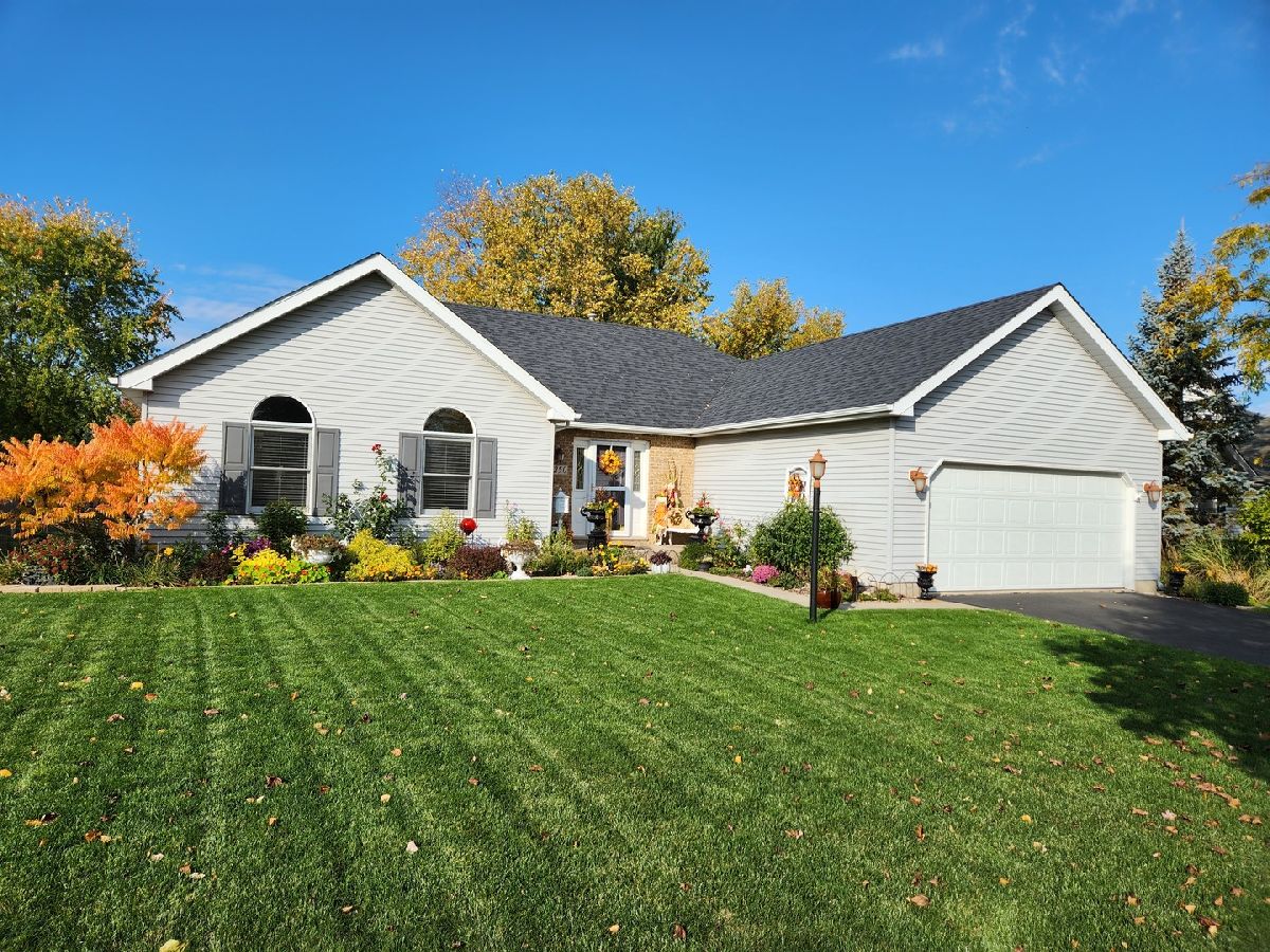 Homes Sold Autumn Ridge Woodstock Illinois, 1250 Tara