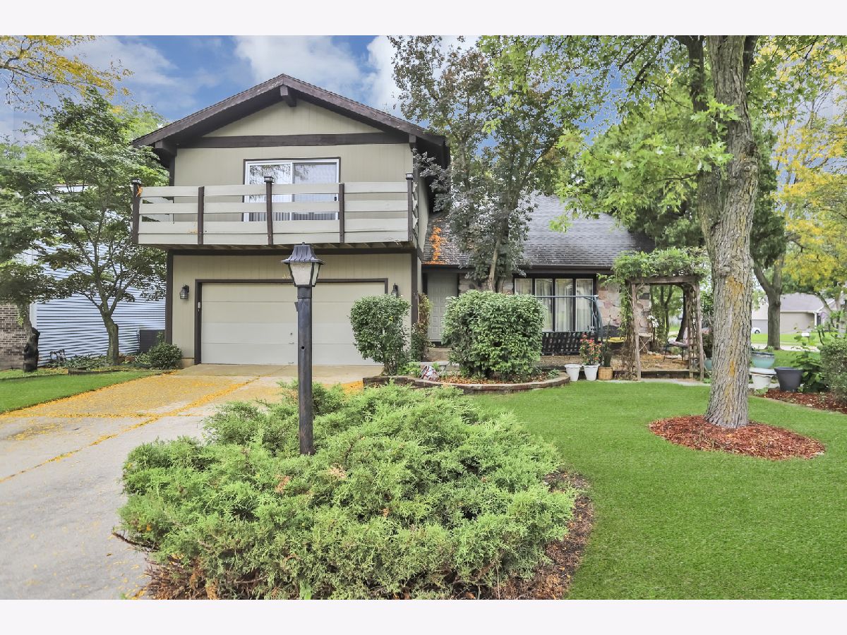 Condominiums & Homes Sold Brookside Streamwood Illinois, 356 Somerset