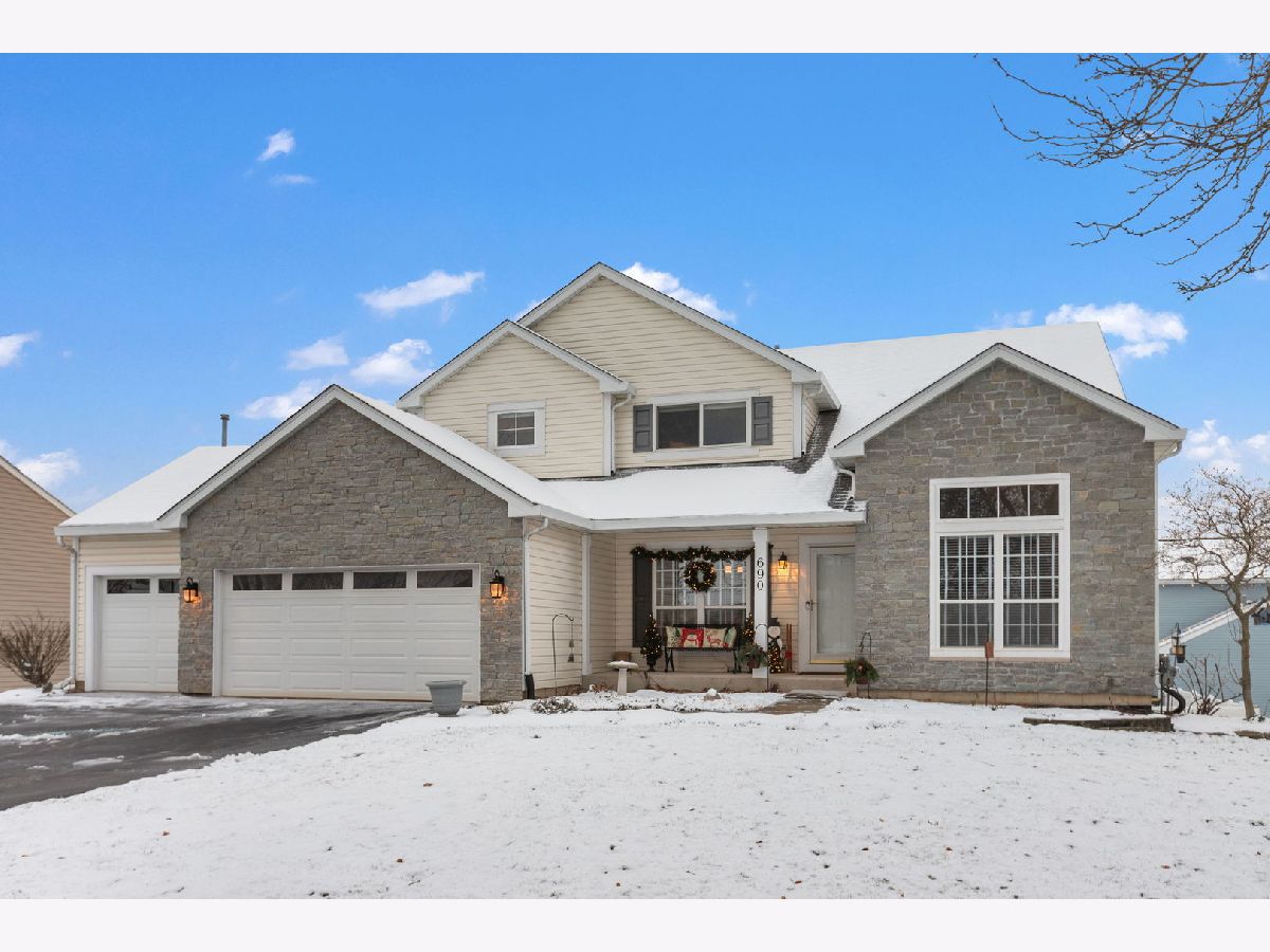 Homes Sold Renaissance Carol Stream Illinois, 690 Linden