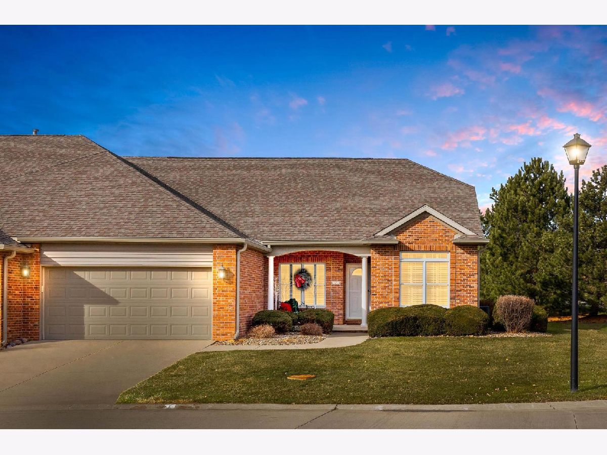 Condos & Townhomes & Homes Sold Spring Ridge Bloomington Illinois, 1 Arbor